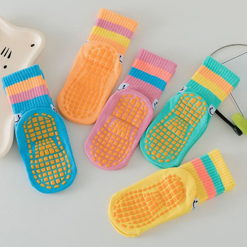 جوراب جوراب غیر لغزنده جوراب های ترامپولین میانی عمده فروشی ، جوراب های برتر زمین بازی کودکان در اوایل تحصیلات اولیه جوراب جوراب غیر لغزنده جوراب های ترامپولین میانی عمده فروشی ، جوراب های برتر زمین بازی کودکان در اوایل تحصیلات اولیه