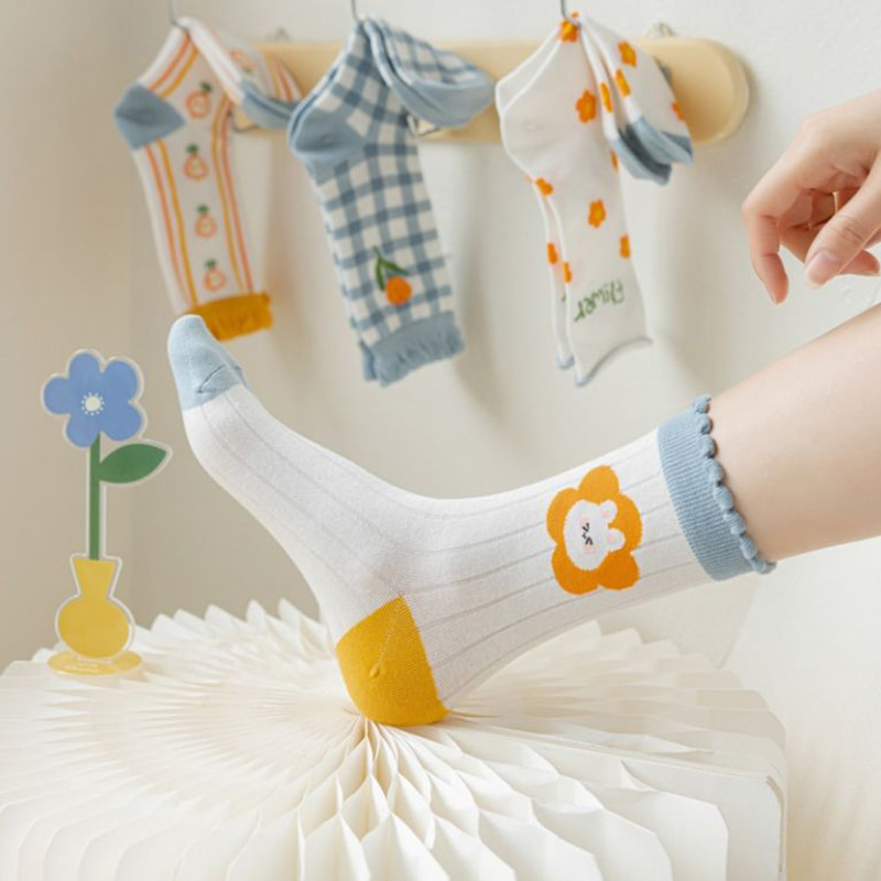 جوراب های لوله میانی برای کودکان ، جوراب های کارتونی ژاپنی ، نسخه کره ای ، جوراب های زنانه نازک چهار فصل جوراب های لوله میانی برای کودکان ، جوراب های کارتونی ژاپنی ، نسخه کره ای ، جوراب های زنانه نازک چهار فصل